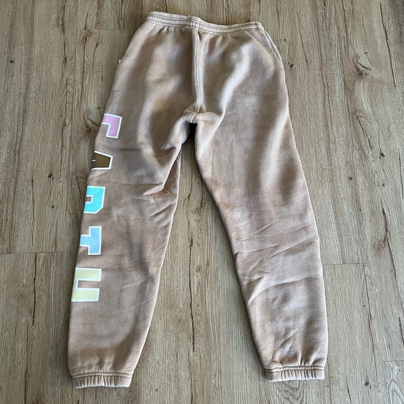 Madhappy Earth Day Sweatpants - Picture 6 of 7